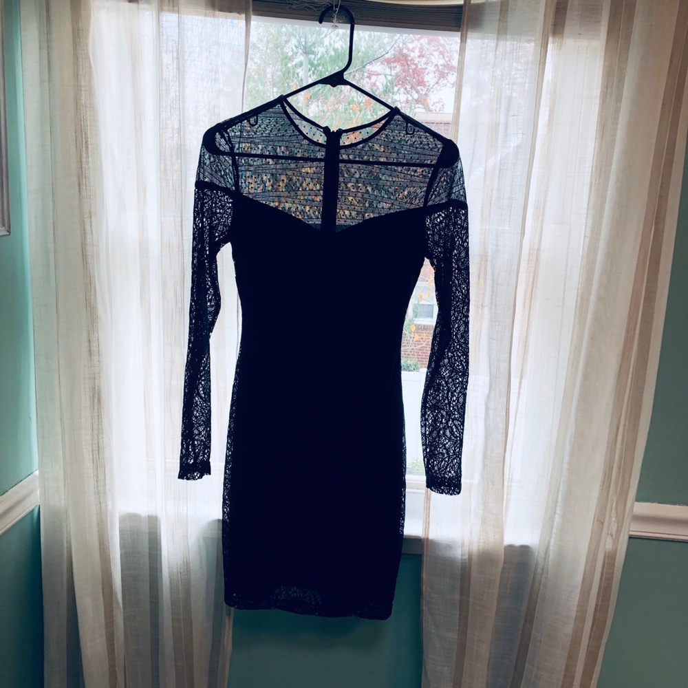 GUESS Los Angeles black lace 👗